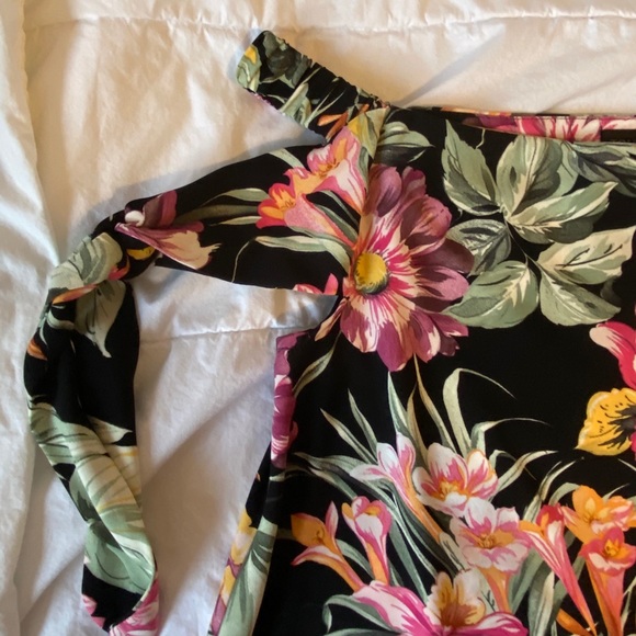 NWOT Topshop floral off the shoulder top - Picture 7 of 7
